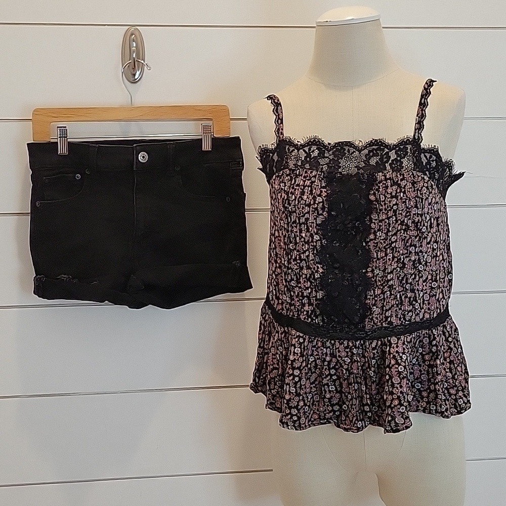 AMERICAN EAGLE OUTFITTERS small dressy tank and size 4 black hi-rise midi shorts